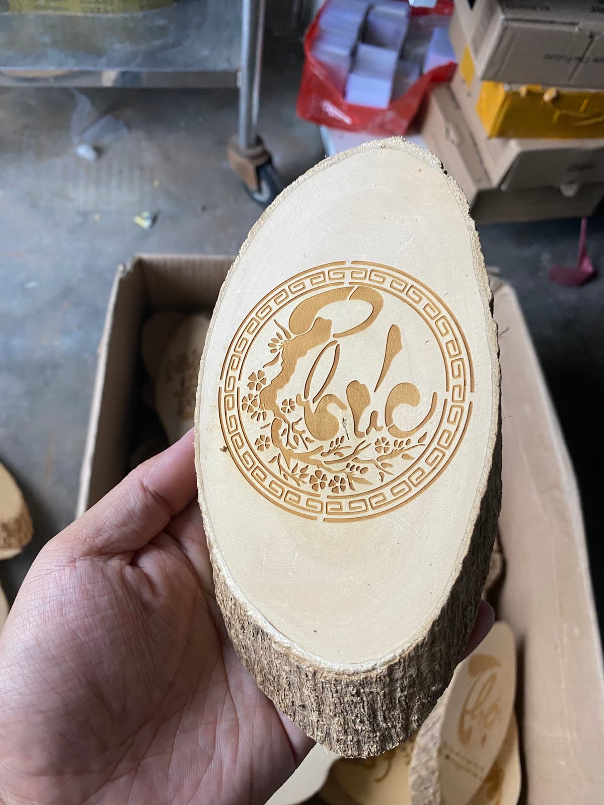 Tranh thư pháp gỗ 15-18 cm