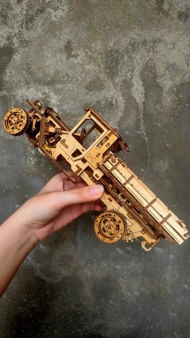 Mô hình xe gỗ có thể hoạt động 2